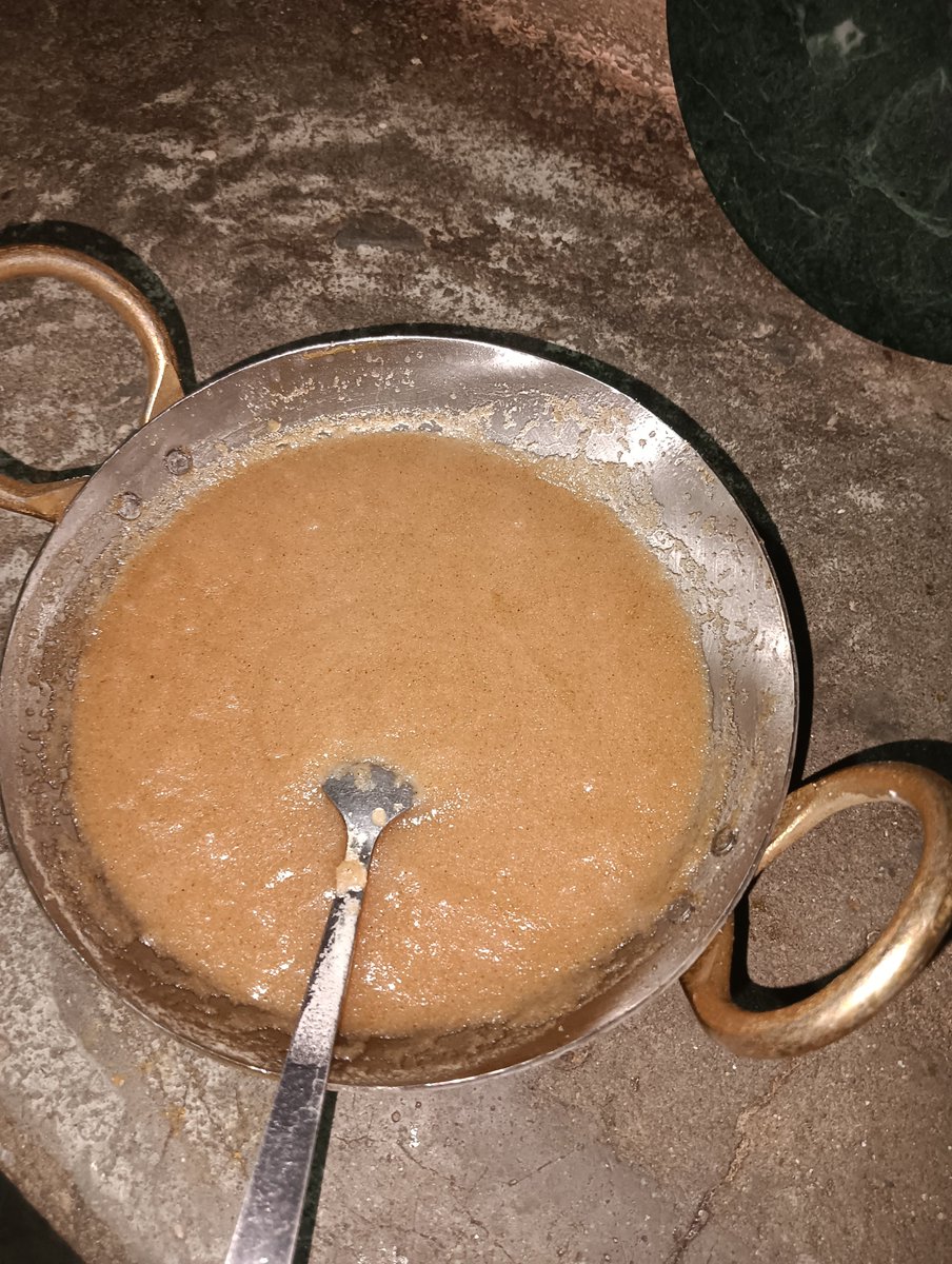 jjkarsiangreen's tweet photo. हलवा...देसी घी का।HALWA DESI GHEE KA.
#HOMEMADE #FOOD #ORGANIC https://t.co/7k8hkXjBpk