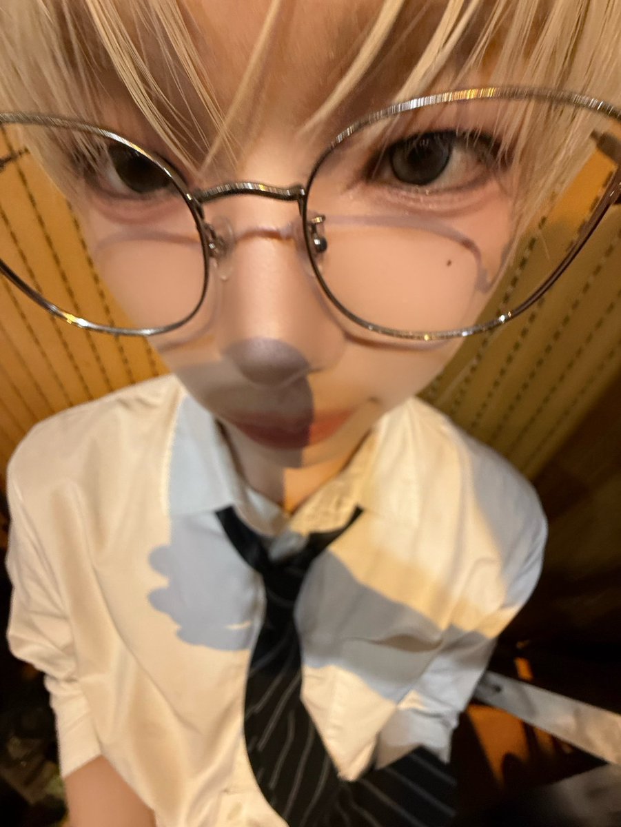 gaydntt's tweet photo. like oomf said.. i hope everyone can leave nice comments for jaeyoung on cosmo room (or withfan if you have his subscription) as he seems to be struggling a bit lately.. jiwoon told us not to worry about it but it'd be nice if he read pretty comments right <3 https://t.co/hdgFkfYZPu