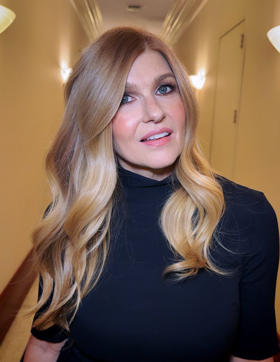 Filiperosrio's tweet photo. الوجه الحالم لـ @conniebritton في العرض الأول https://t.co/4o7vddGj3F