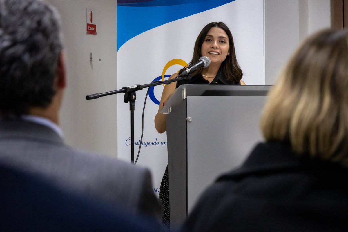 CJudicaturaEc's tweet photo. La presidenta @mechascaicedo destacó que la habilitación de oficinas de la @DefPublicaEc es una acción estratégica para construir la justicia desde el territorio, una prioridad fijada para los primeros #100DíasDeGestiónCJ. 

Este acuerdo garantiza una atención integral en un solo lugar, evita traslados innecesarios y optimiza los recursos públicos. 

"Cuando dos instituciones ponen sus capacidades al servicio de un mismo objetivo, los resultados tienen un impacto directo en la ciudadanía". 🧵
