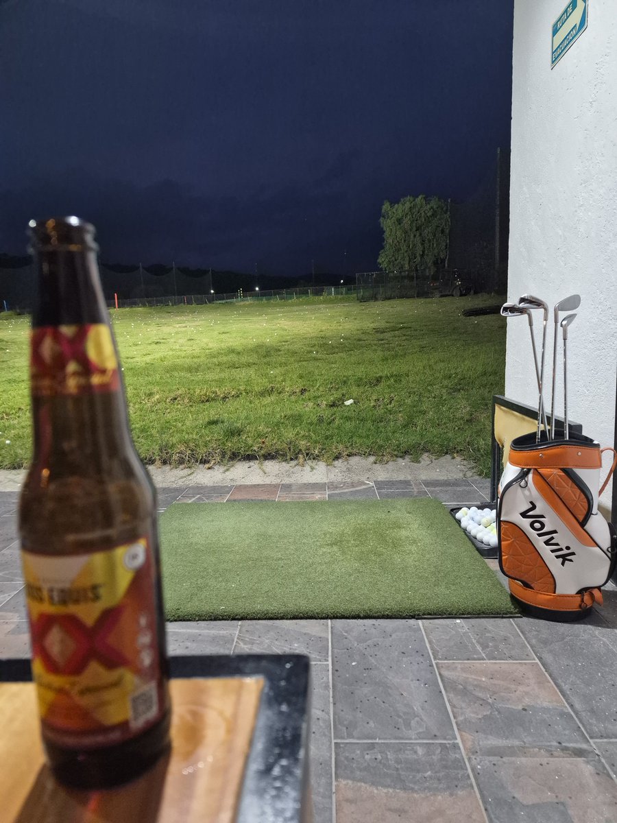rerch's tweet photo. 🏌‍♂️🍺 #par1 https://t.co/YvKXPfy9Qj