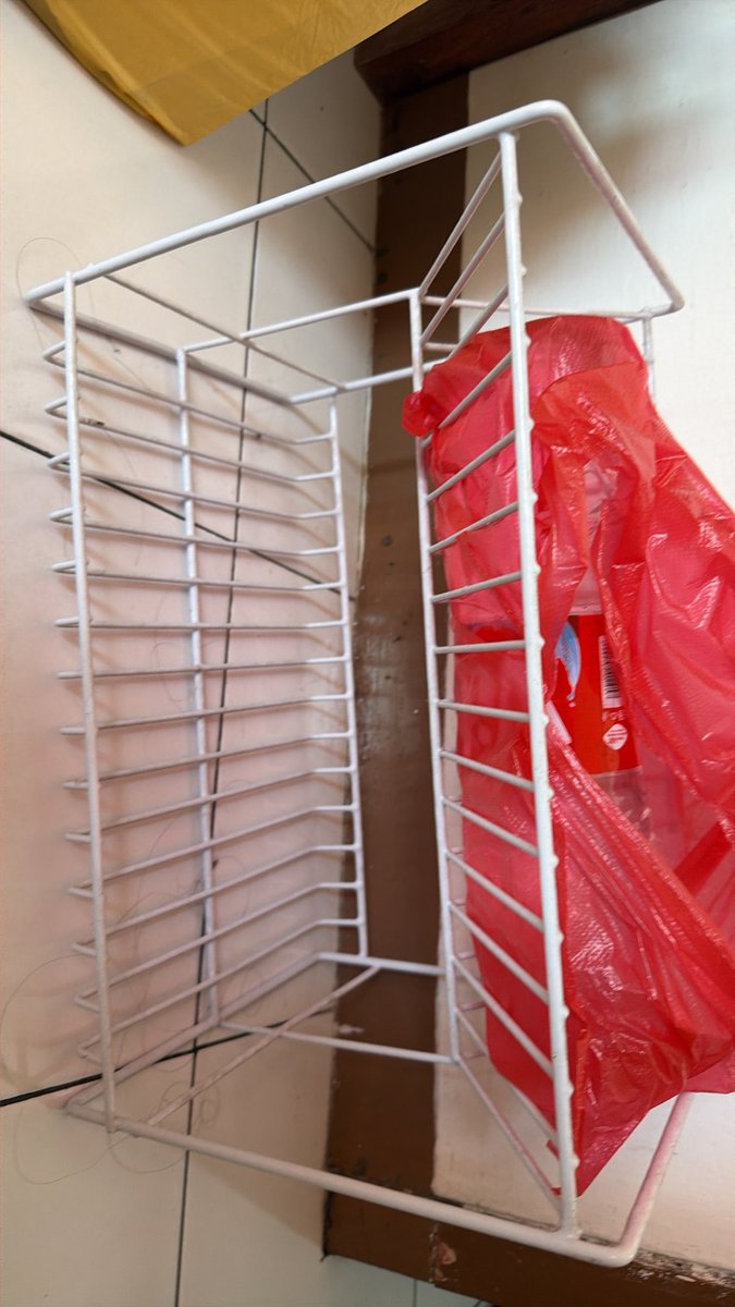 milktaim's tweet photo. wts dispenser (air panas berfungsi) dan rak piring 30k/item https://t.co/zONrcTb8VZ