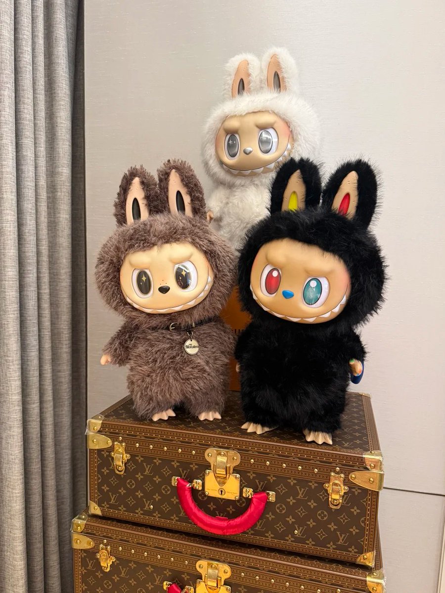 Splendid_LZ's tweet photo. 좋아한다면 간직하세요. 행복에는 설명이 필요 없으며, 나를 미소 짓게 하는 모든 것에는 저마다 특별한 의미가 있습니다. https://t.co/gUw1XUgXgr