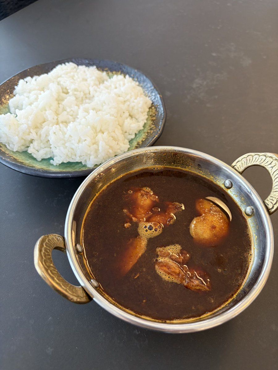 ruirui311's tweet photo. 本日はセブンイレブンのカシミールカレーをいただきました。相変わらずの再現度でおいしかったです。👌 https://t.co/ku6qkf6G6G