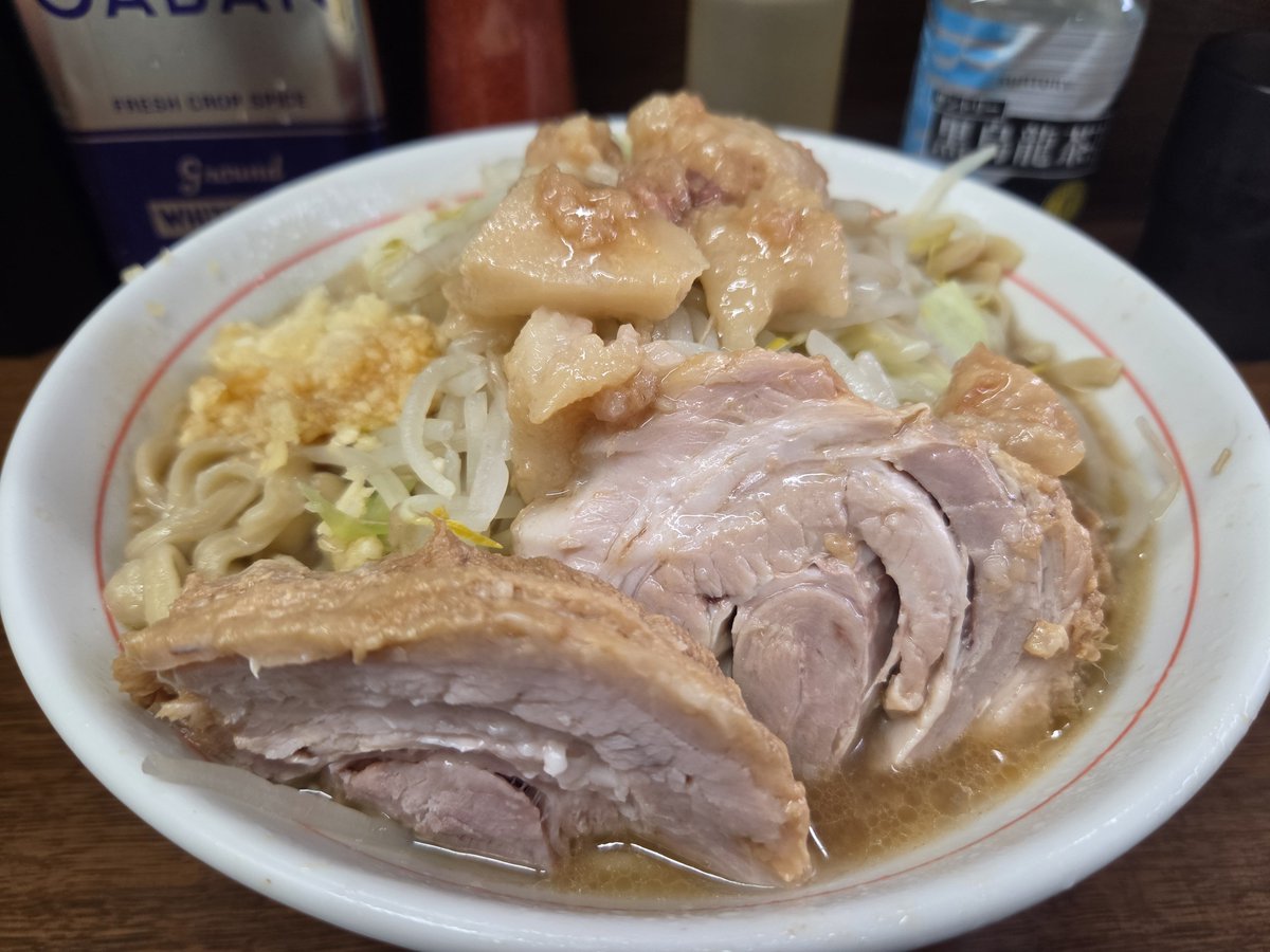 rainahar's tweet photo. 久々に関内二郎食ったらやっぱうますぎる https://t.co/5aBwqIGsX0