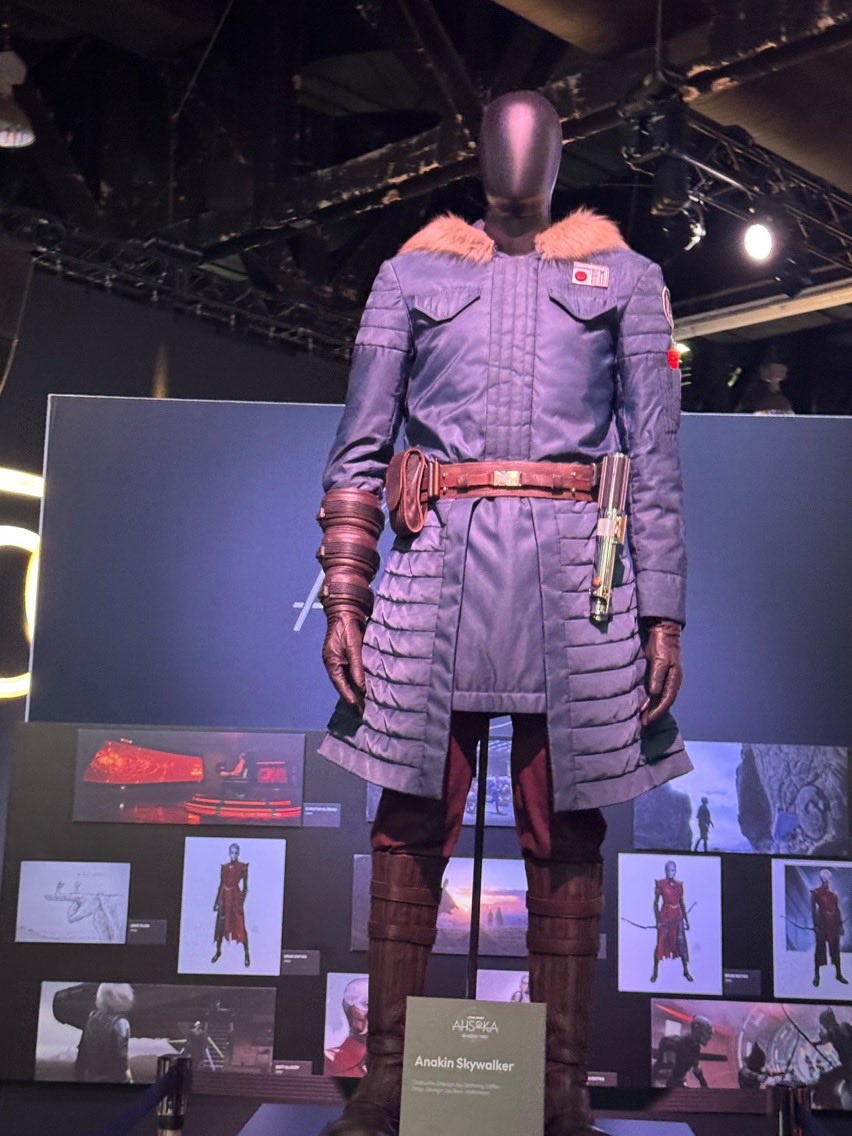 MustafarWalker's tweet photo. SNOW ANAKIN IS COMING BACK. https://t.co/1F6pZ93EVz