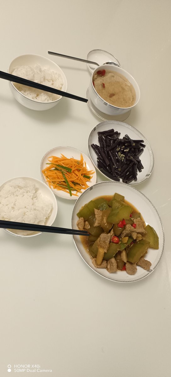 molla123455's tweet photo. #每日健康小提醒 饭吃七分饱，饭后慢走10分钟，比喝养生茶还管用~ 把小习惯变成日常，身体自然舒服～ https://t.co/EsUrcOGXGP