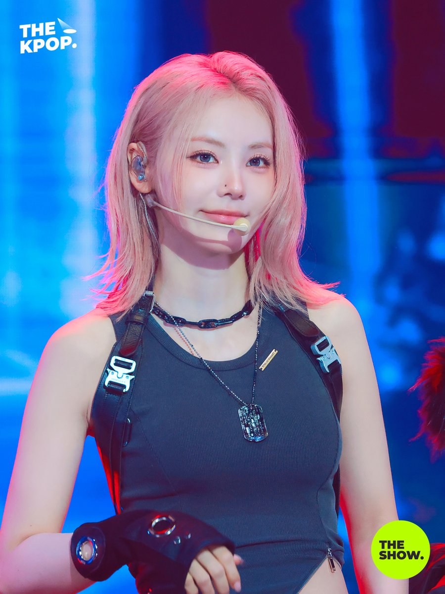 THEKPOP's tweet photo. [BEHIND PHOTO] THE SHOW. Ep.397 #ARTMS #아르테미스 #THESHOW #THEKPOP https://t.co/PzZD3Vizxr