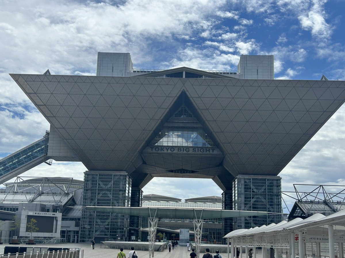 circle_10kanko's tweet photo. 設営日！設営日！
#C108 https://t.co/F4Fr4XVfZy