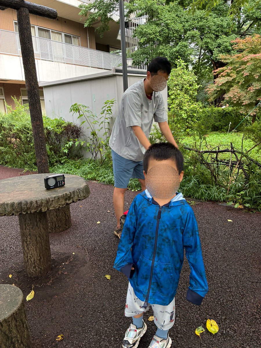TomTomTomy's tweet photo. おはざます*\(^o^)/*

昨日の大雨で下の公園は閉鎖
ラジオ体操は上の公園で
息子と孫も一緒にイチニーサン https://t.co/aKB521KEZR
