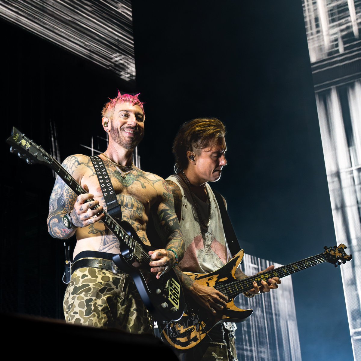 TreNotC00l's tweet photo. @TheOfficialA7X 8/12/26 in Massachusetts https://t.co/vmmHZjKU1V