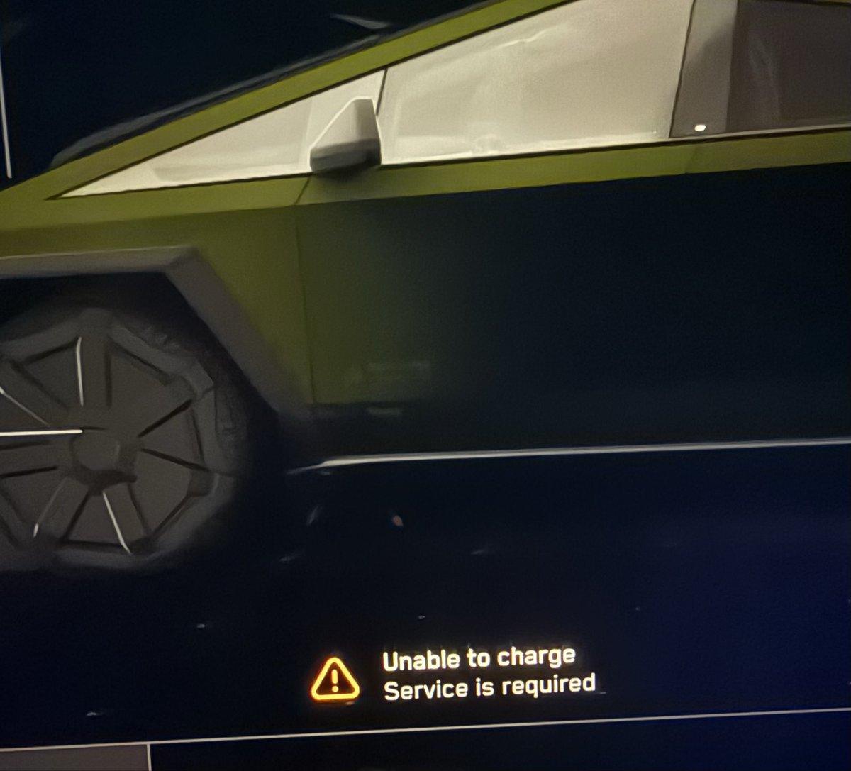 Qwickmafs's tweet photo. 2026 Cybertruck
23,000 miles
99% supercharging past year

Service center said high voltage battery needs to be replaced. Good thing it’s still under warranty. 

Anyone else experience this on their cybertruck? https://t.co/azxMqh8ntG