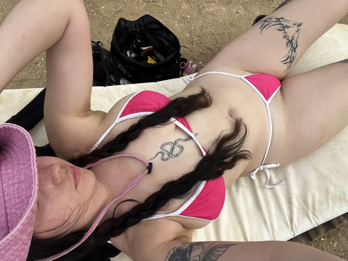 DollsssXXX's tweet photo. 👅👅👅 https://t.co/hwEgDYvKSn