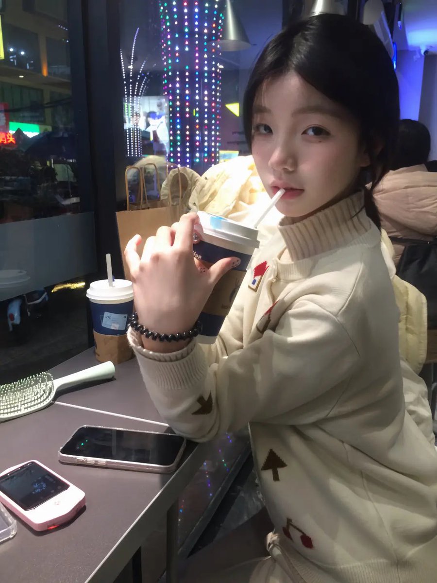 Telegramoffice's tweet photo. 少女时光 豆蔻年华 https://t.co/aKZDqHrxu9