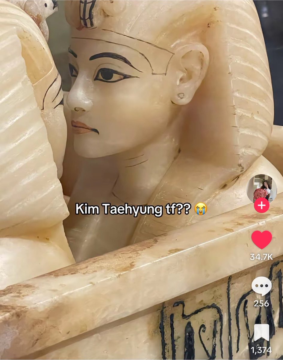 LORDTAEHYUNGZ's tweet photo. HOLY SHYT !? https://t.co/pmOfO3MWdL