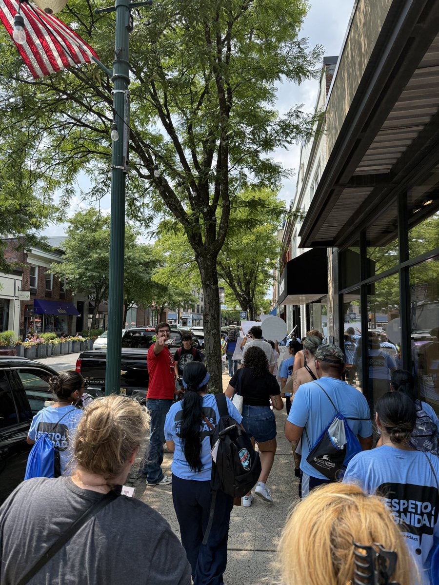 Greg_Vartan's tweet photo. Honored to speak at a rally organized by students today! The message was clear that Tom Kean should stop taking money from Palantir which enables ICE deportation. 

Young people are standing up, speaking out, and fighting for the representation we deserve. @NJWFP @MaketheRoadNJ https://t.co/bDsvPvLwpx