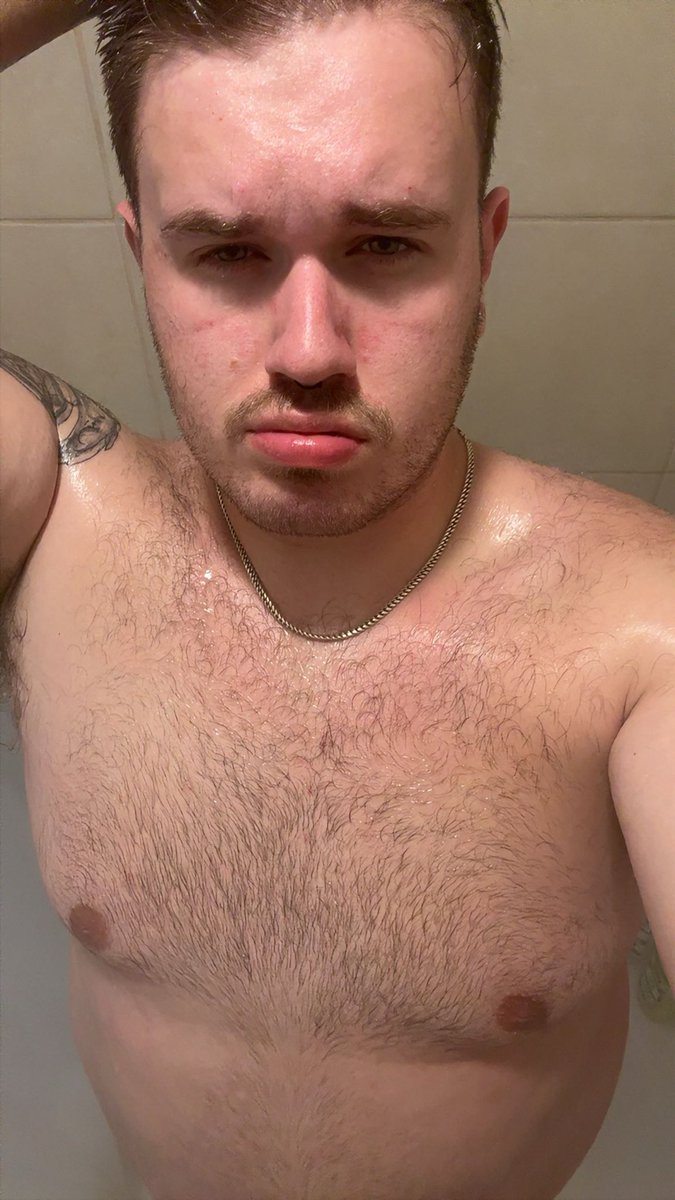 HtxBearCub's tweet photo. Anyone wanna hop in and shower with a big boy?👀😈

I like getting handsy 😉 https://t.co/ytXpkjoEMs