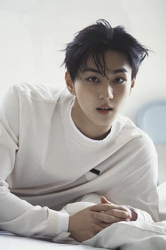 cursedbutera's tweet photo. — stay, touch it #wonkiau 

onde niki reencontra jungwon, ex namorado, no casamento do seu melhor amigo. 

ou onde niki e jungwon são almas gêmeas e não se veem há 3 anos. obs: 3 anos é período limite pra marca se desfazer do corpo e alma

superstar!niki x marketing guy!jungwon https://t.co/xw5PQHIW1N