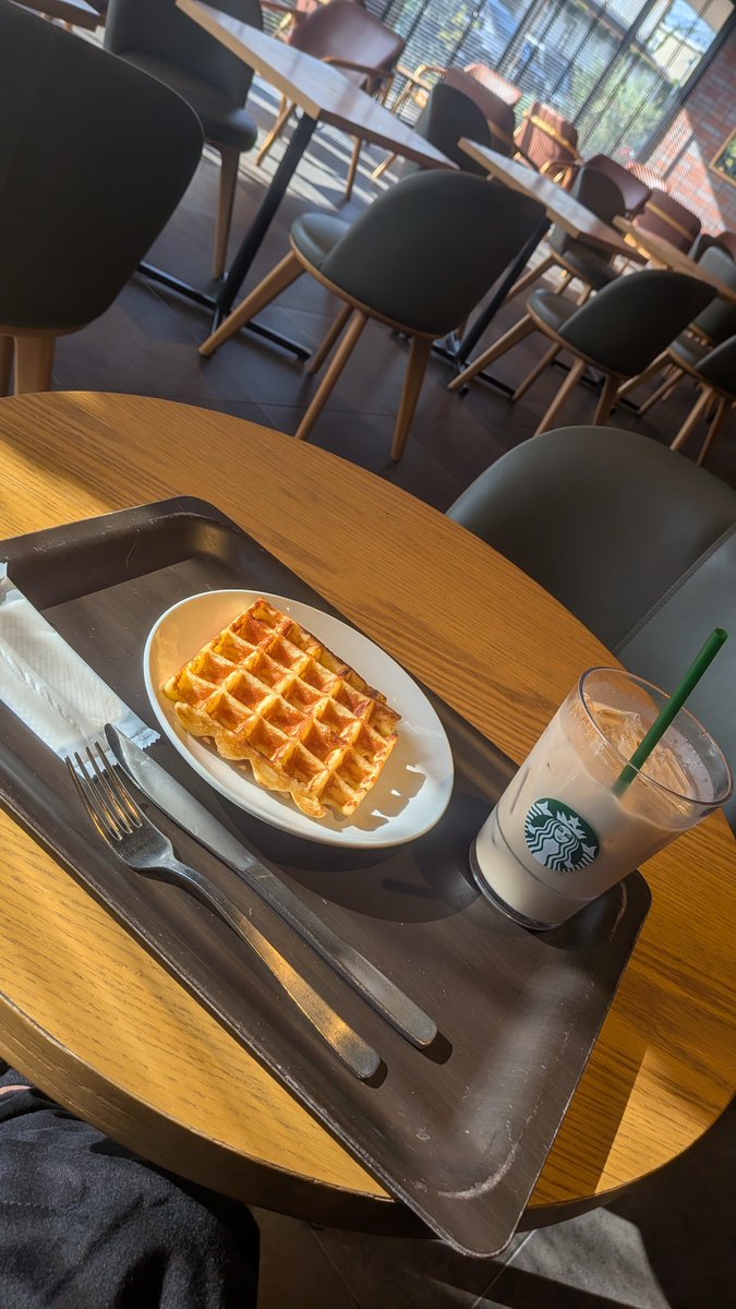 danieru64's tweet photo. #STARBUCKS https://t.co/2xtbnkKr6Z