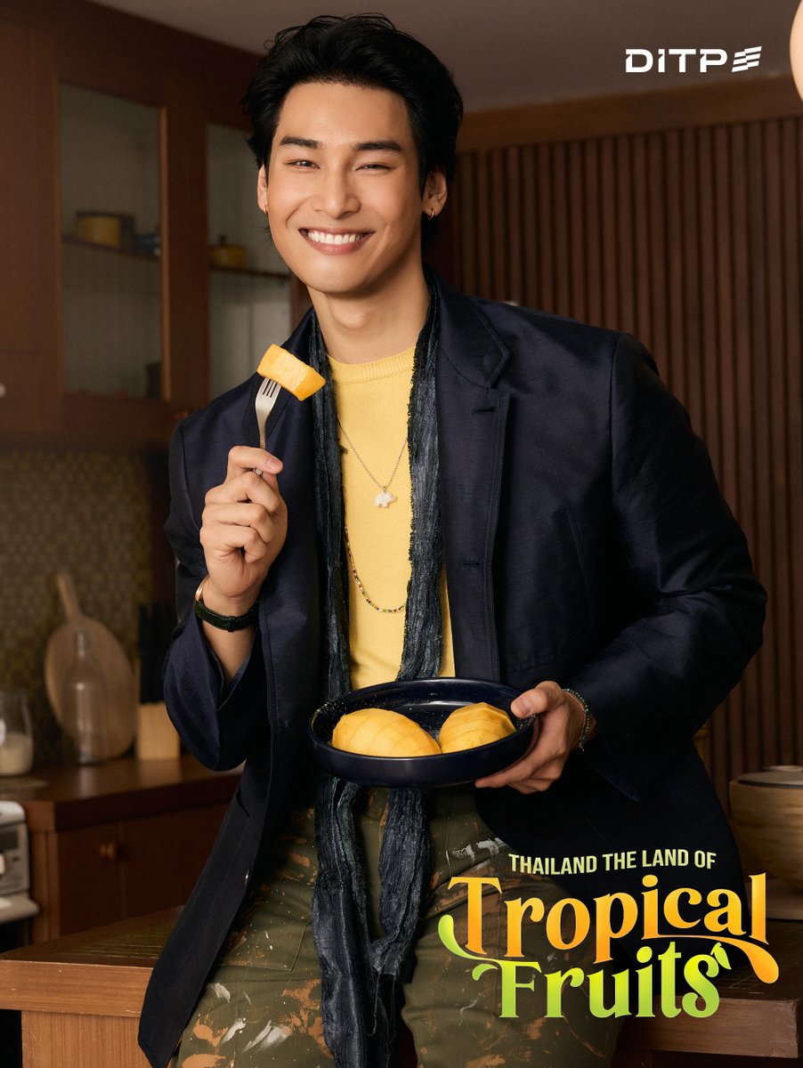ditpthailand's tweet photo. “Apo Nattawin”
ผู้ร่วมถ่ายทอดเสน่ห์ของผลไม้ไทย
Thailand: The Land of Tropical Fruits 🥭✨

#ThaiFruits #คิดจะส่งออกนึกถึงDITP 
#ผลไม้ไทย #ThaiMango #มะม่วงไทย
#DITP #ThailandTheLandofTropicalFruits https://t.co/gv76bbPCPV