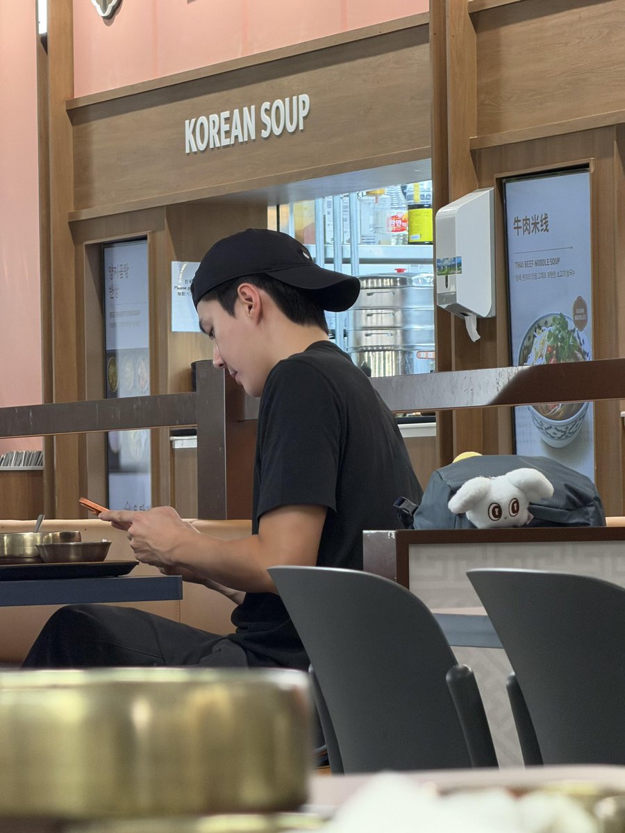 xunhuas's tweet photo. Sehun and Jongin are likely filming for the travel variety show ‘World Dice Tour Season 4’ now since they were both spotted with the Guroomhui plush keyring on their bags!

Jongin is filming with his travel partner Pani Bottle in Mexico while Sehun is with another cast in Africa~ https://t.co/ujmmmuyRZq