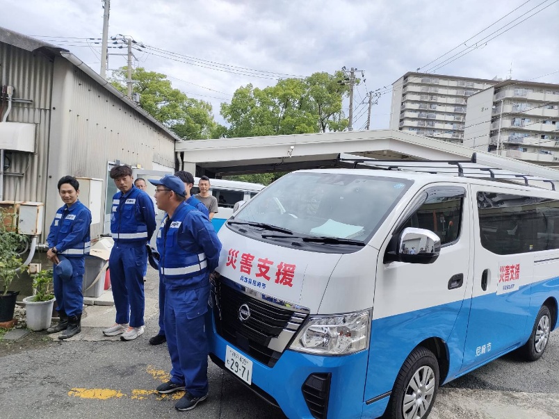 AmaJougesui's tweet photo. 令和8年熊本地震の被災地支援として、八代市・氷川町での応急給水活動を終え、8月13日に帰庁しました🚰🧑‍🔧

活動最終日には、被災地域の子どもたちから心温まる感謝の手紙をいただきました💌

被災地の一日も早い復旧・復興をお祈りします🙏

#災害派遣　#応急給水　#熊本地震 https://t.co/BUc1Fr3zdD