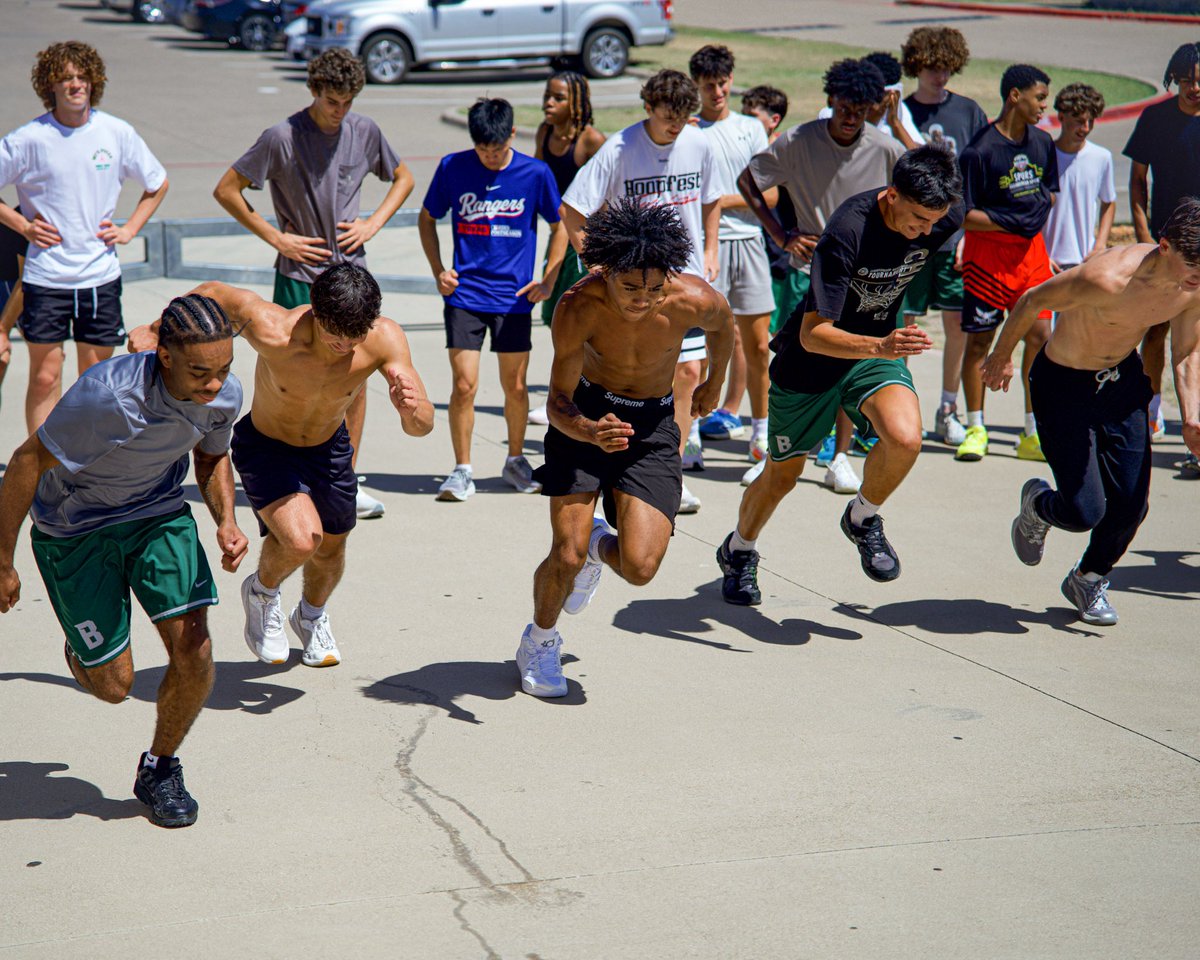 BirdvilleHoops's tweet photo. They say “welcome back”… we say “we never left!!!”
#HoldtheStandard #AlwaysUs
@_Caughtbycam_ 🔥🔥📸 https://t.co/VhcKCIagSL
