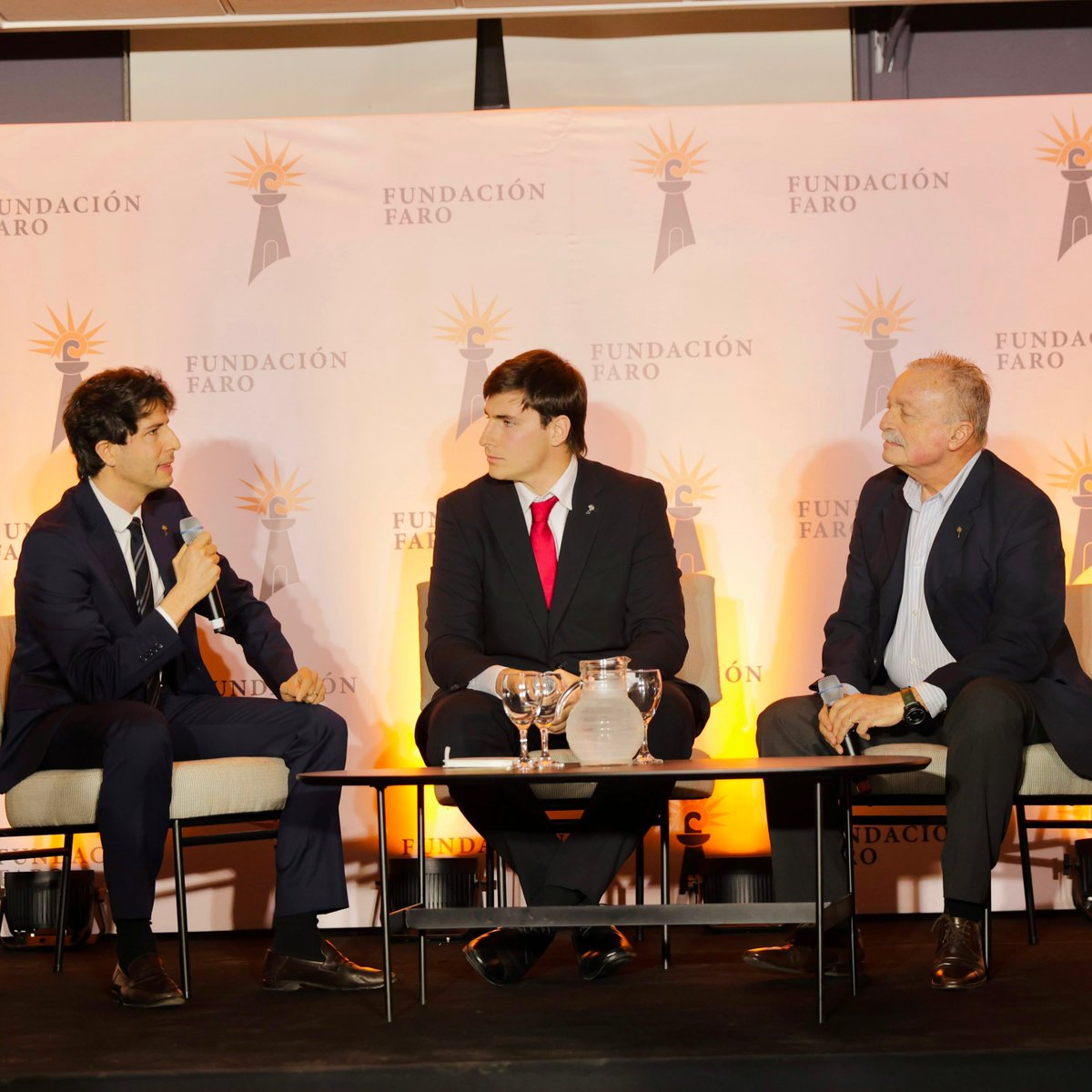 JuaniAbrazo_'s tweet photo. Será faro del mundo, en la presentación oficial del equipo de estudios de Geopolítica y Seguridad Naciona. Algo fundamental para la libertad de los ciudadanos de bien. @fundfaro @UllaUnlp @ULLA_PBA https://t.co/h8ra7RfIbL