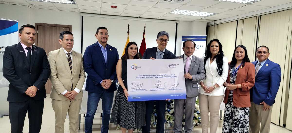 DefPublicaEC's tweet photo. ¡Fortalecemos el trabajo en territorio!

Con el convenio suscrito con el @cjudicatura garantizamos la presencia institucional en Baños, Pillaro, Quero y Pelileo permitiendo el acceso a la justicia de manera gratuita, oportuna y de calidad.
#TungurahuaDedensoríaPública https://t.co/bVR8LxI1wY