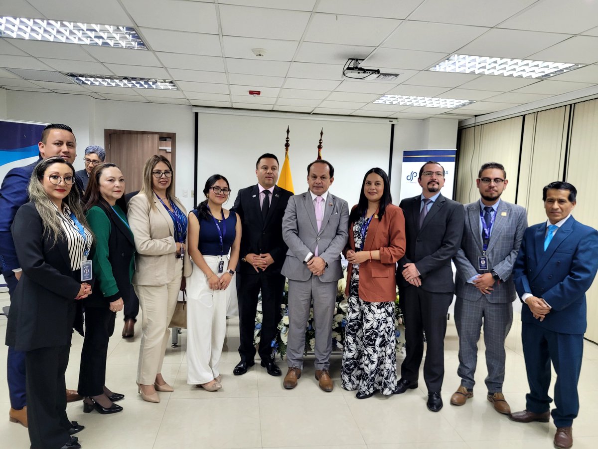 DefPublicaEC's tweet photo. ¡Fortalecemos el trabajo en territorio!

Con el convenio suscrito con el @cjudicatura garantizamos la presencia institucional en Baños, Pillaro, Quero y Pelileo permitiendo el acceso a la justicia de manera gratuita, oportuna y de calidad.
#TungurahuaDedensoríaPública https://t.co/bVR8LxI1wY