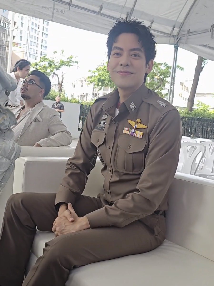 ladathegirl's tweet photo. คิดถึงค้าบ คุณตำรวจ😌 #TaeDarvid https://t.co/aAzcSnTodM