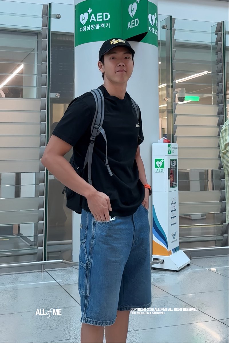 ALLOFME_SHOWNU's tweet photo. ▫️260814 터키로 슝슝⋆｡˚🧸🇹🇷♥️
#셔누 #SHOWNU https://t.co/vQH2a290Vf