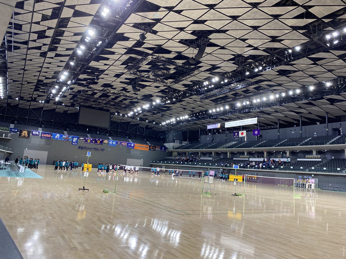 TKHR_BADMINTON's tweet photo. やはりこの会場はどこよりも想い入れがあるなと感じ、コロナ禍オリンピック時の体験を忘れずにいたいなと思いました✨千葉県勢は女子はベスト４👍他健闘し心の中で応援させて頂きました👏
退館後の🍰自分にご褒美、こちらも沁みましたー笑 https://t.co/xVG4nn31lx