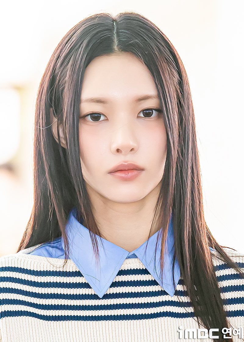 yunjukaz's tweet photo. the way my jaw dropped, they are both so unbelievably beautiful… https://t.co/lTLfDg5uPG