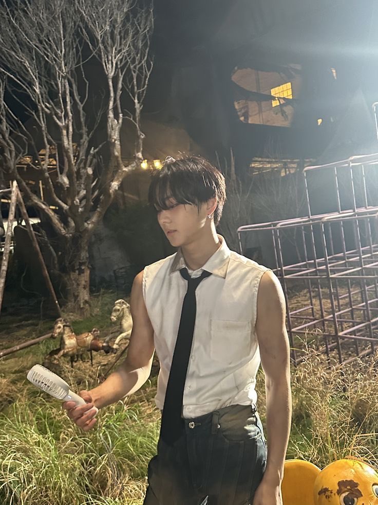 baekguwons's tweet photo. jungwon broad shoulders appreciation post https://t.co/E7QdBPPKsI