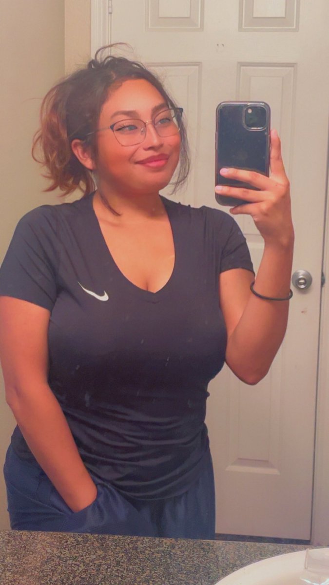 LilWolfBebe's tweet photo. my summer uniform ☀️ https://t.co/jnSqZIDvZn