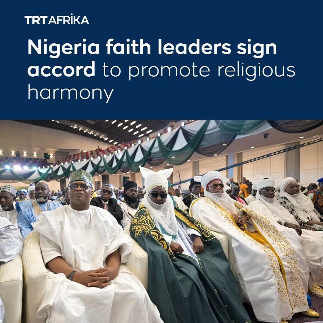 alliance_opc's tweet photo. @HiikyaaTor NIGERIA ISLAMIC CLERICS STAGE A "FAITH PEACE ACCORD" WHERE MUSLIMS SIGN BOTH AS MUSLIM LEADERS~?
  ▪︎. AND
  ▪︎. CHRISTIAN
  ▪︎. LEADERS~? https://t.co/cFfIbrdein