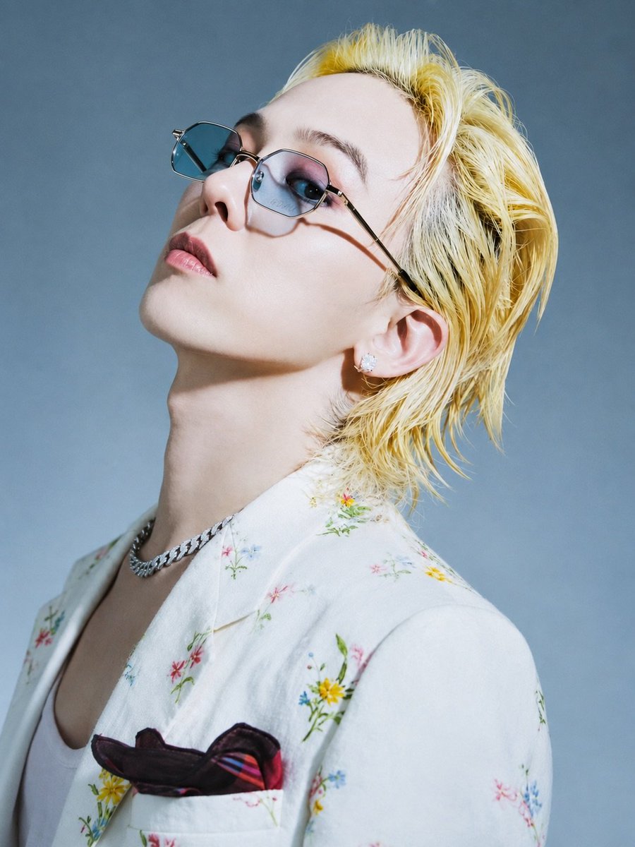 Coup_dEtat5's tweet photo. KWON JIYONG I'M NOT YOUR STRONGEST SOLDIER 🧎🏻‍♀️

YELLOW HAIRED #GDRAGON SERVING LOOKS! https://t.co/XPdgh1jjpD