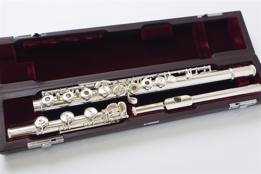 brasstek_takaok's tweet photo. 📢ムラマツフルート入荷予告

■DS-RHEoff
■EXⅢ-RCE

8/23(日)頃に2本同時に入荷が決定いたしました！
新品のムラマツフルートをお探しの方はぜひお見逃しなく👀
入荷前のご予約はこちらから⇓
https://t.co/yujnTfLPPs

#mpcstore #Brasstek #ブラステック高岡 #ムラマツ https://t.co/xcYmuYpb9p