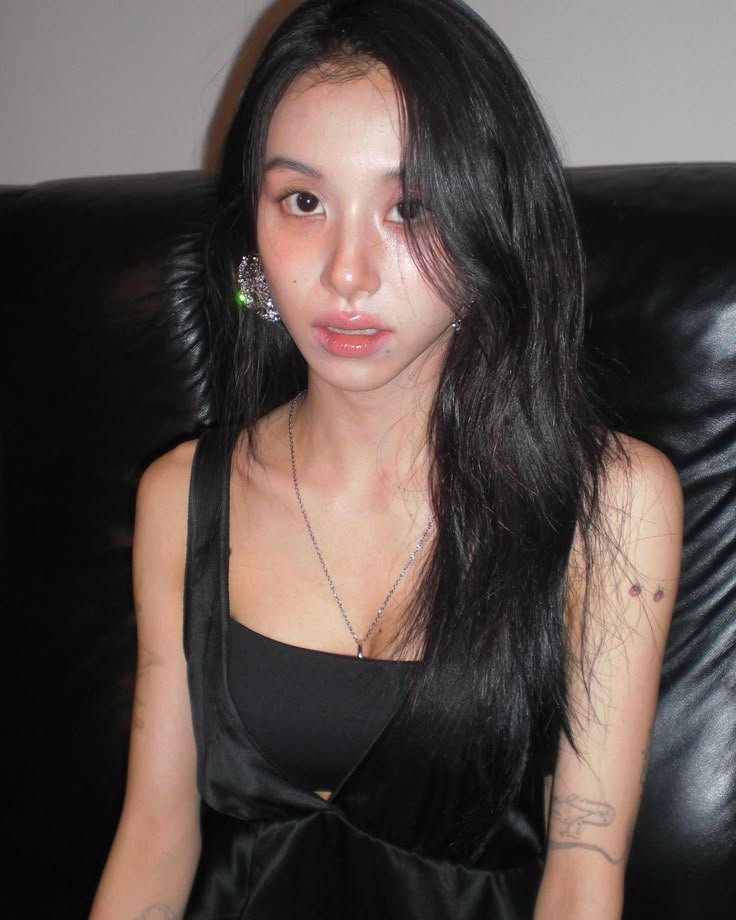 OLTSupport's tweet photo. 🚨 CHAEYOUNG has established her own label named 'LIL FANTASY'.

"Please show your support for CHAEYOUNG as she announces a new beginning by recently establishing her independent label 'LIL FANTASY'" https://t.co/uw8a1EzdD1
