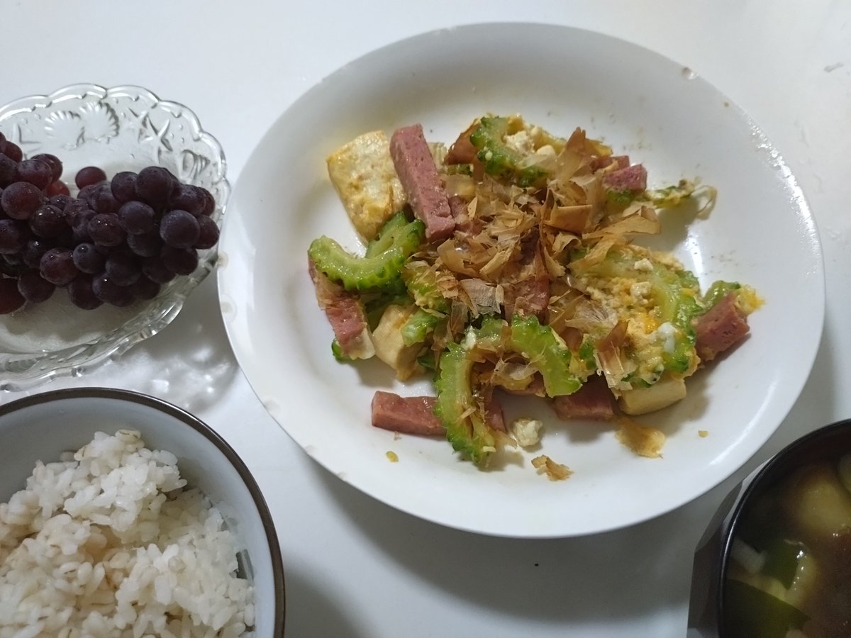 wotsushi's tweet photo. ゴーヤチャンプルー➕スパムが最強ってワケ https://t.co/xA2tjrFC2G
