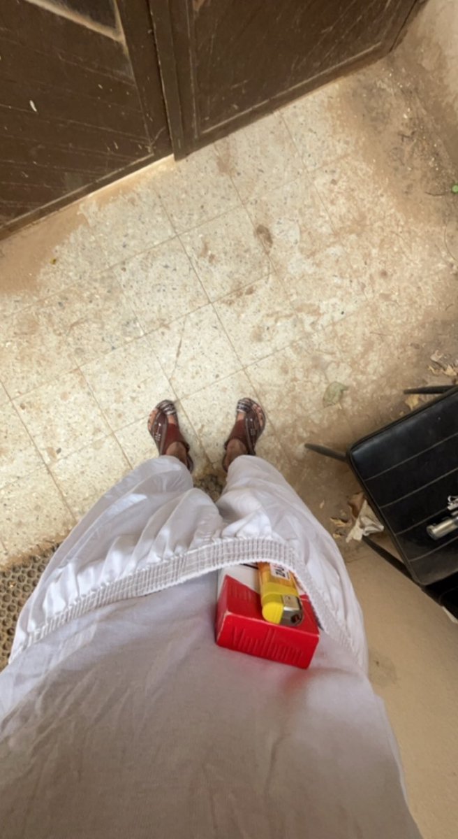 5laaooii's tweet photo. من افضل وضعيات التصوير بالنسبه لي https://t.co/SlRuSfIR1x