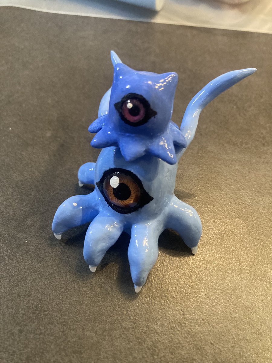 Chrysalimon_fg's tweet photo. クラモン
ツメモン
#デジモン　#digimon https://t.co/X0pwrrn6Uz