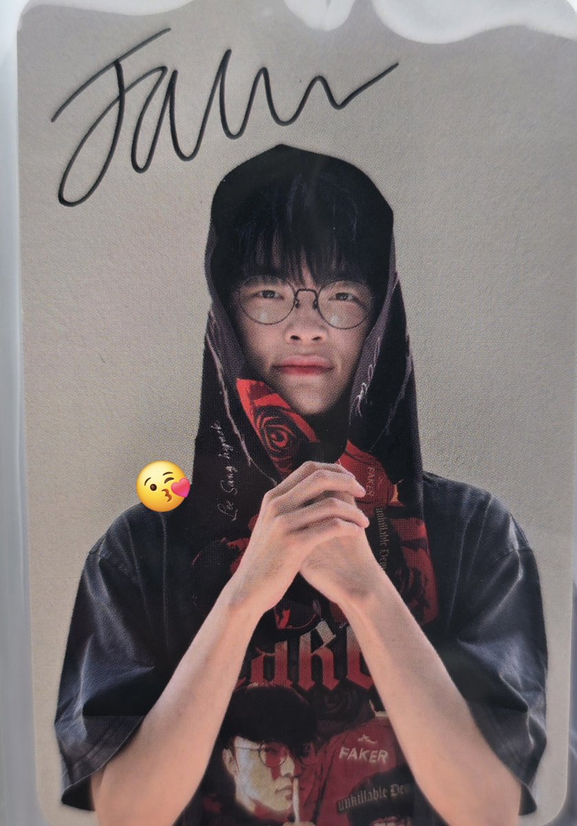 05_NIMO_07's tweet photo. 06년생 페이커를 뵙습니다😉 https://t.co/W67MH8HzcG