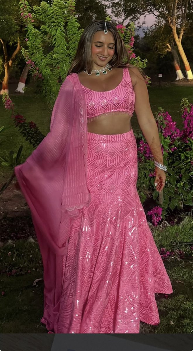 Priya8390691525's tweet photo. Anyone out there able to do fakes of sluts I know? and lots of pics( non nudes) . Or #cocktribute #cumtribute or #dirtycaption sluts I know #wankchat #goon #irls https://t.co/hD2PAiSNrv