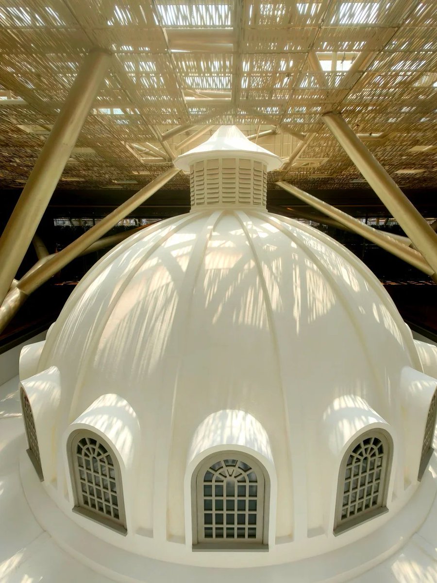 opheliarye's tweet photo. I think this is, in itself, a masterpiece of architecture. After walking through it, I felt completely at peace and was deeply impressed. https://t.co/Ci4T1qj2oU