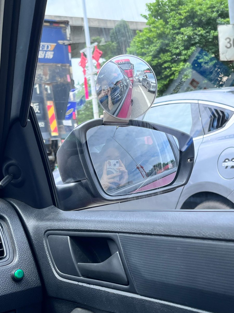 forsyth23622649's tweet photo. My first driving lesson today—spent 20 mins just adjusting mirrors and 1 min actually moving the car forward. Still way more nervous than I expected, but super eager to nail this! https://t.co/K4btRTLHeB