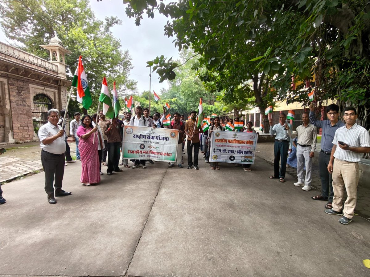NssredG's tweet photo. राजकीय महाविद्यालय कोटा में ईएलसी क्लब एवं एन एस एस के तत्वावधान में तिरंगा रैली एवं मतदाता शपथ ग्रहण समारोह आयोजित किया गया। https://t.co/EpDtMMrddW