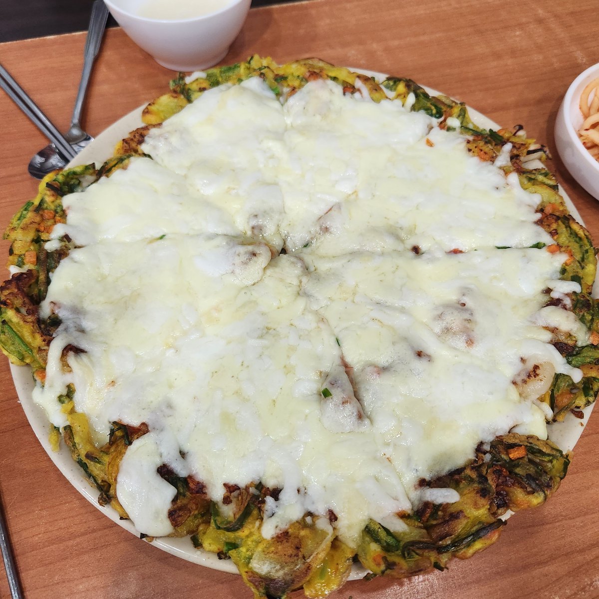 lov2home's tweet photo. 성수 (구)직장인이 추천하는 성수 찐맛집 타래 🍽

성수에서 일하면서 점심값 꽤나 갖다 바친 사람이
또 갈 의향 있는 곳만 모아봄

유명해서가 아니라 진짜 맛있어서 가는 곳들 위주로

타래에 계속 추가할게👇 https://t.co/sEl854ZPIB