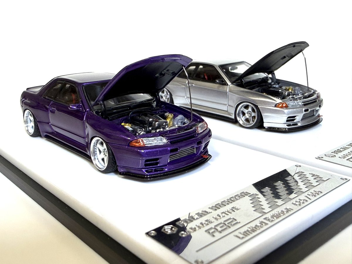 yuyathe4ng's tweet photo. FOCAL HORIZON 1/64 GARAGE ACTIVE GTR R32
新色です。前回と同じく元のホイールが大き過ぎる上にイニホイしてるので @chikacustom 製のNISMO LM GT1+ブレーキキットを入れました。リップスポイラーのカーボン表現。ワイドフェンダー。トーフック。ビッグシングルタービン。よく出来てます。
#r32 https://t.co/wpLgbSvHry